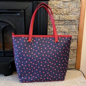 Talbots Heart Tote in EUC!!! Adorable bag for everyday use! ❤️♥️❤️♥️